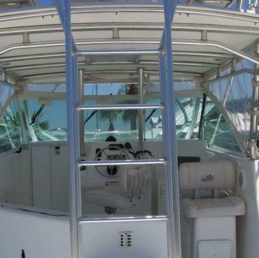 2008 Baha Cruisers 340 King Cat Cockpit